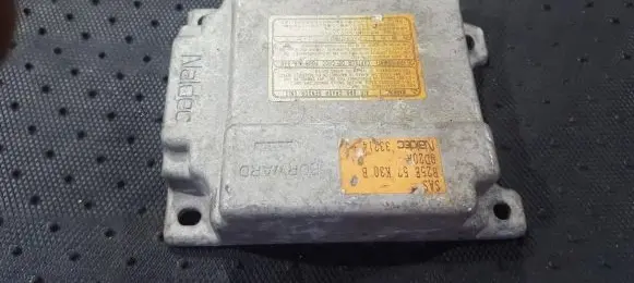 Mazda 323 F Airbag control unit/module b25e57k30b 9D20K