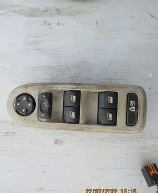 Citroen C5 Tailgate/trunk/boot open switch 96599975ZW