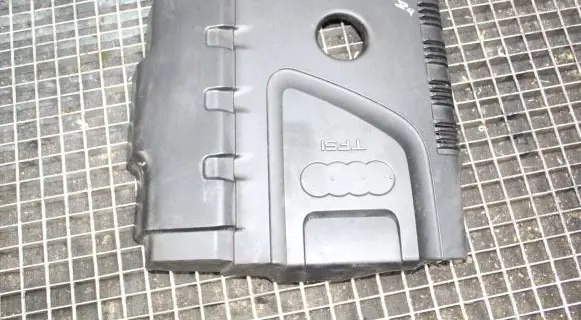 Audi A5 8T 8F Engine cover (trim) 06J103925M