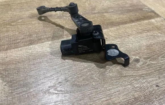 Jaguar F-Pace Headlight/headlamp level sensor GX733C280CA 19177 304196