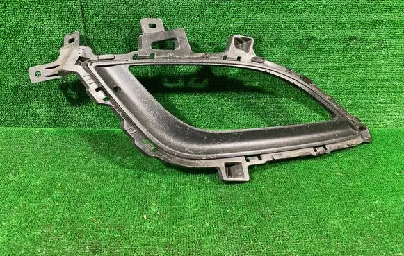 Hyundai i30 Front fog light trim/grill 86564A6030