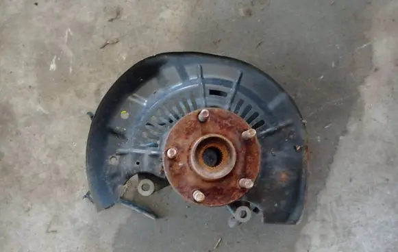 Toyota Sienna XL30 III Front wheel hub