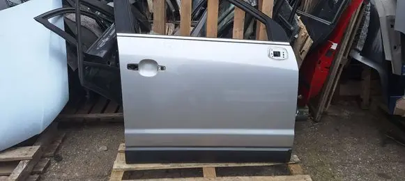 Opel Antara Front door 