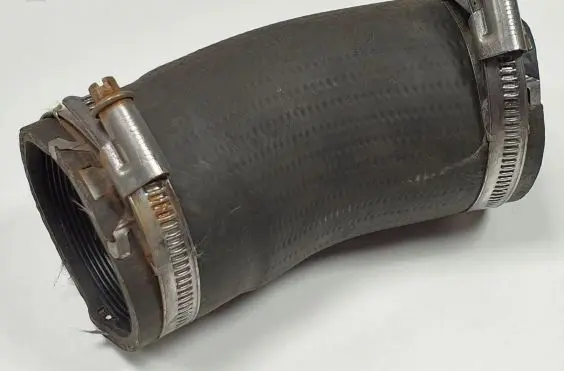 Land Rover Discovery Sport Intercooler hose/pipe