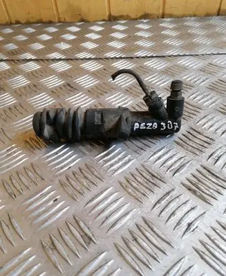 Clutch slave cylinder