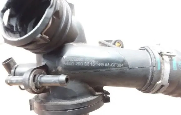 Thermostat/thermostat housing