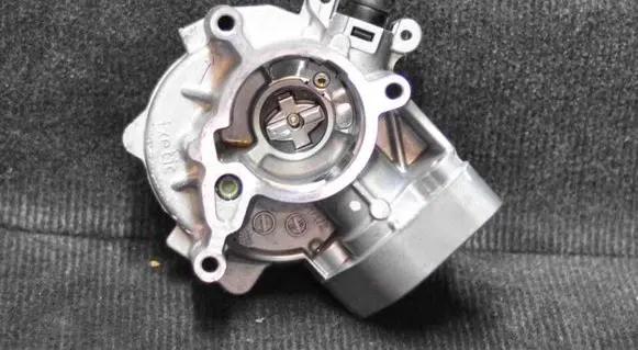 Audi A3 S3 8V Vacuum pump 06L145100B