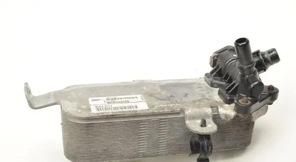 BMW 2 F22 F23 Engine oil radiator 7600553