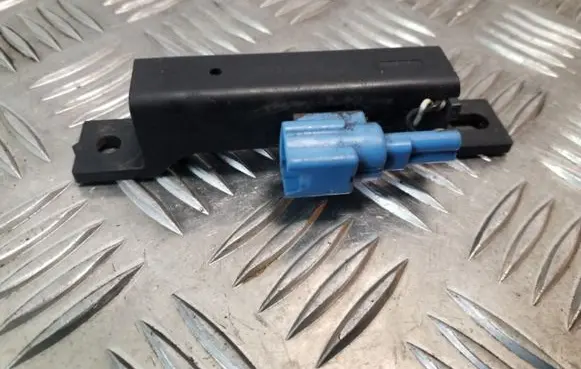 Keyless system antenna
