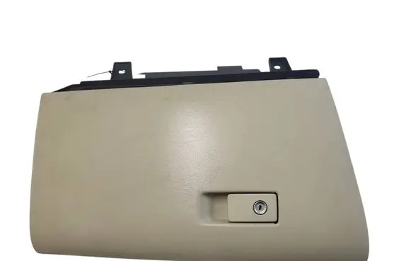 Glove box