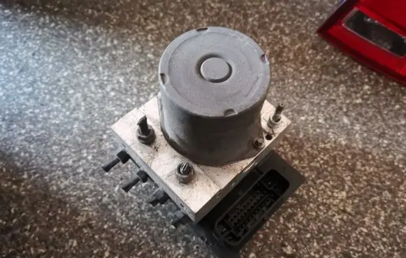Audi A4 S4 B7 8E 8H ABS Pump 0265950474 8E0910517H 8E0614517BF