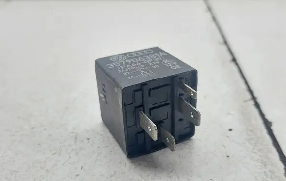 Audi A3 S3 8L Other relay 357906381A 24690000