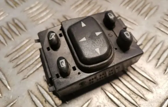 Mercedes-Benz S W220 Wing mirror switch 2208211551