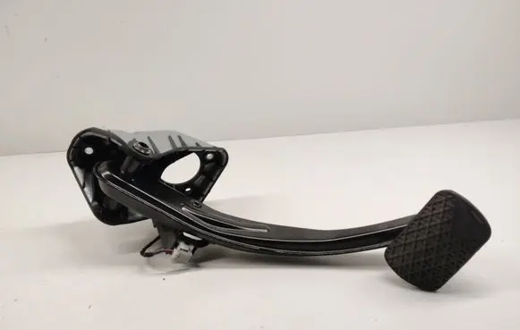 Mercedes-Benz ML W166 Brake pedal A1662940001