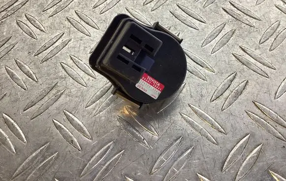 Lexus GS 250 350 300H 450H Other devices 8924130041 1943003041