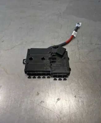 Mercedes-Benz GLC C253 Fuse module A2135401115
