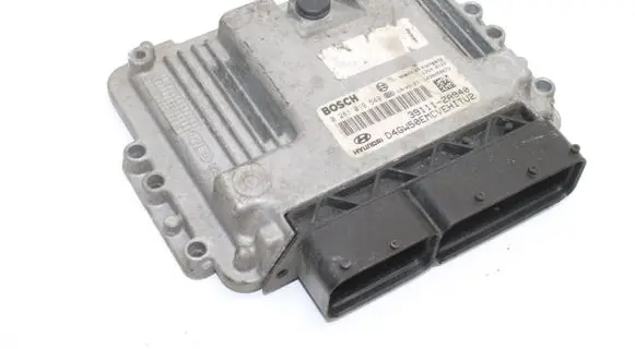 Hyundai i30 Engine control unit/module 391112A940 0281019549