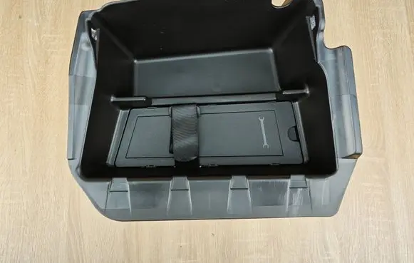 BMW 4 G22 G23 G24 G26 (B) pillar trim (top) 9893879