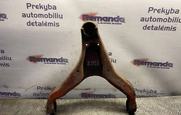 Iveco Daily 30.8 - 9 Front lower control arm/wishbone
