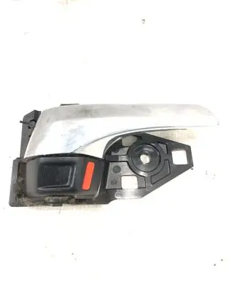 Toyota RAV 4 (XA40) Front door interior handle