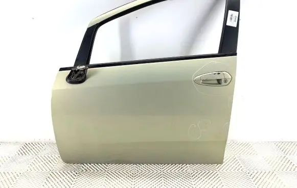 Fiat Grande Punto Front door 