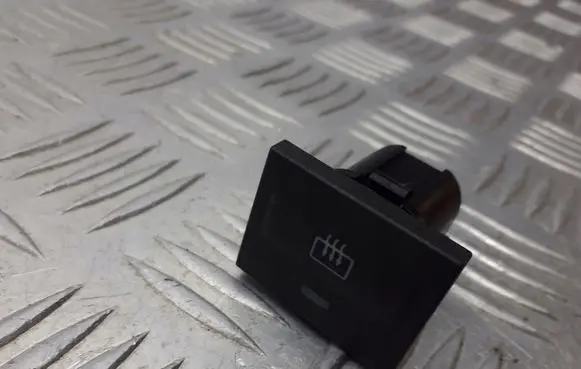Ford Focus Windscreen/window heater switch 3M5T18C621AD