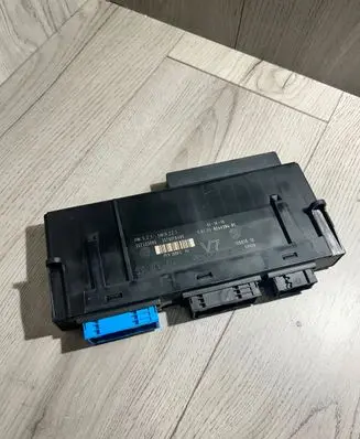 BMW 5 F10 F11 Comfort/convenience module 9244394 5076176495 532535R00