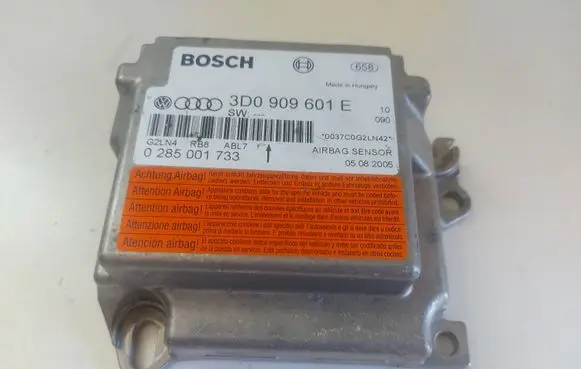 Volkswagen Touran I Airbag control unit/module 3D0909601E