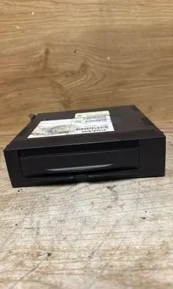 Volvo XC90 Radio/CD/DVD/GPS head unit 30752870 307528701
