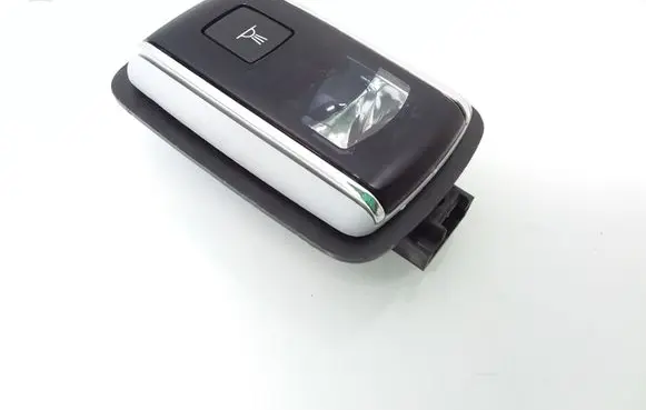 Peugeot 508 Rear seat light 9688503080 8957440 122566