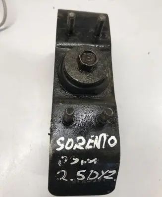 KIA Sorento Engine mount bracket 3E3502