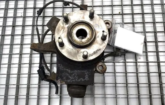 Hyundai i30 Front wheel hub spindle knuckle