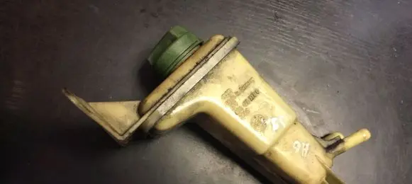 Audi A4 S4 B5 8D Power steering fluid tank/reservoir 8d0422373c