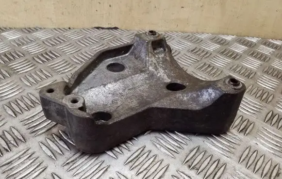 BMW X5 E70 A/C compressor mount bracket 64557799863 7799863