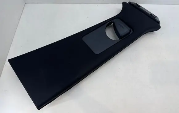 Fisker Ocean (B) pillar trim (top) FM2940310177