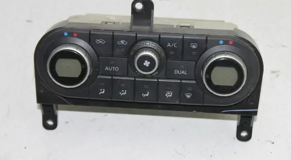 Nissan Qashqai Climate control unit 27500JD45A