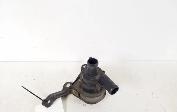Volkswagen PASSAT B7 Electric auxiliary coolant/water pump