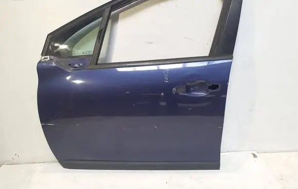 Peugeot 2008 I Front door
