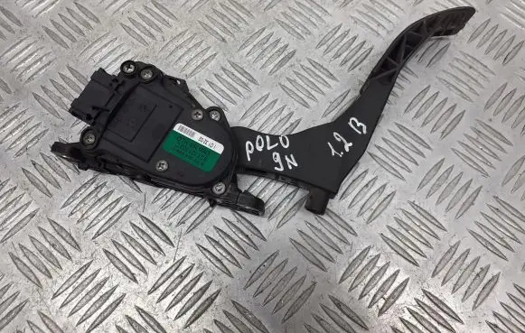Volkswagen Polo IV 9N3 Accelerator pedal position sensor 6Q1721503C