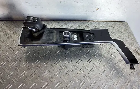 Volvo S90, V90 Head unit multimedia control P31443829 31497211 L31497548