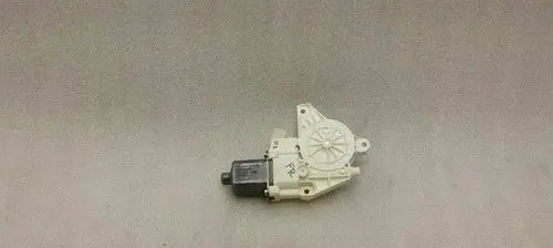 Mercedes-Benz GLK (X204) Front door window regulator motor A2048200242