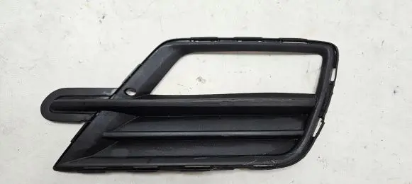 Volkswagen Caddy Front fog light trim/grill 2K5853666C