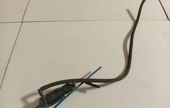 Mercedes-Benz A W169 Windscreen/windshield washer pump 0165454626