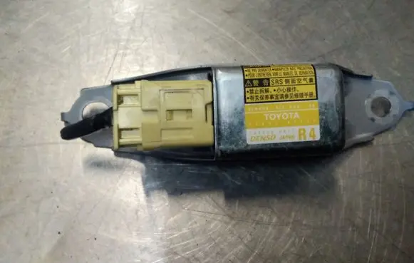 Toyota Prius (XW20) Airbag deployment crash/impact sensor 8983347030 1879000912