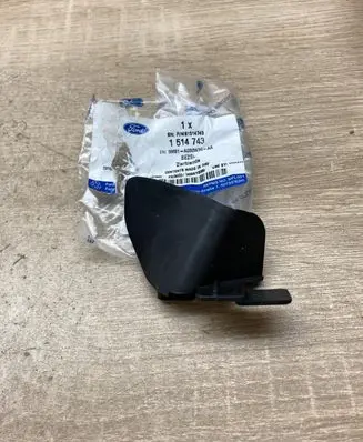 Ford Focus Windshield trim 8M51A030W30AA 1514743