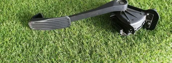 Volvo S60 Accelerator throttle pedal 30636004