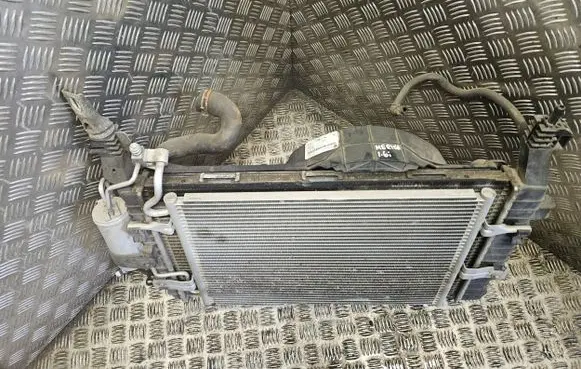 Opel Meriva B Radiator set 13127135 52401025 644549552