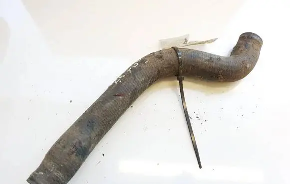 Volkswagen PASSAT B3 Engine coolant pipe/hose