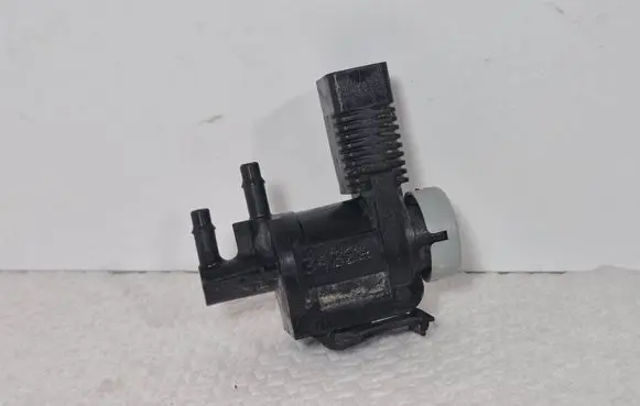 Volkswagen Transporter - Caravelle T5 Turbo solenoid valve 1K0906283A