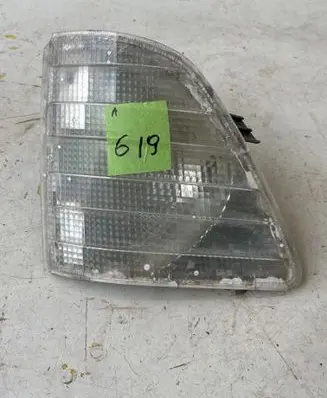 Mercedes-Benz Sprinter W901 W902 W903 W904 Front indicator light 9018200221